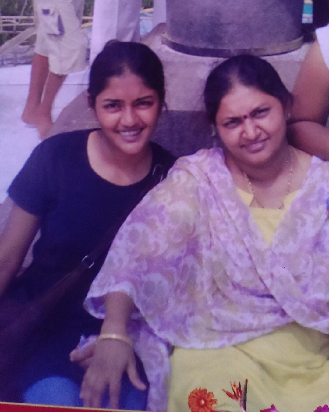 Eesha Rebba with her mother