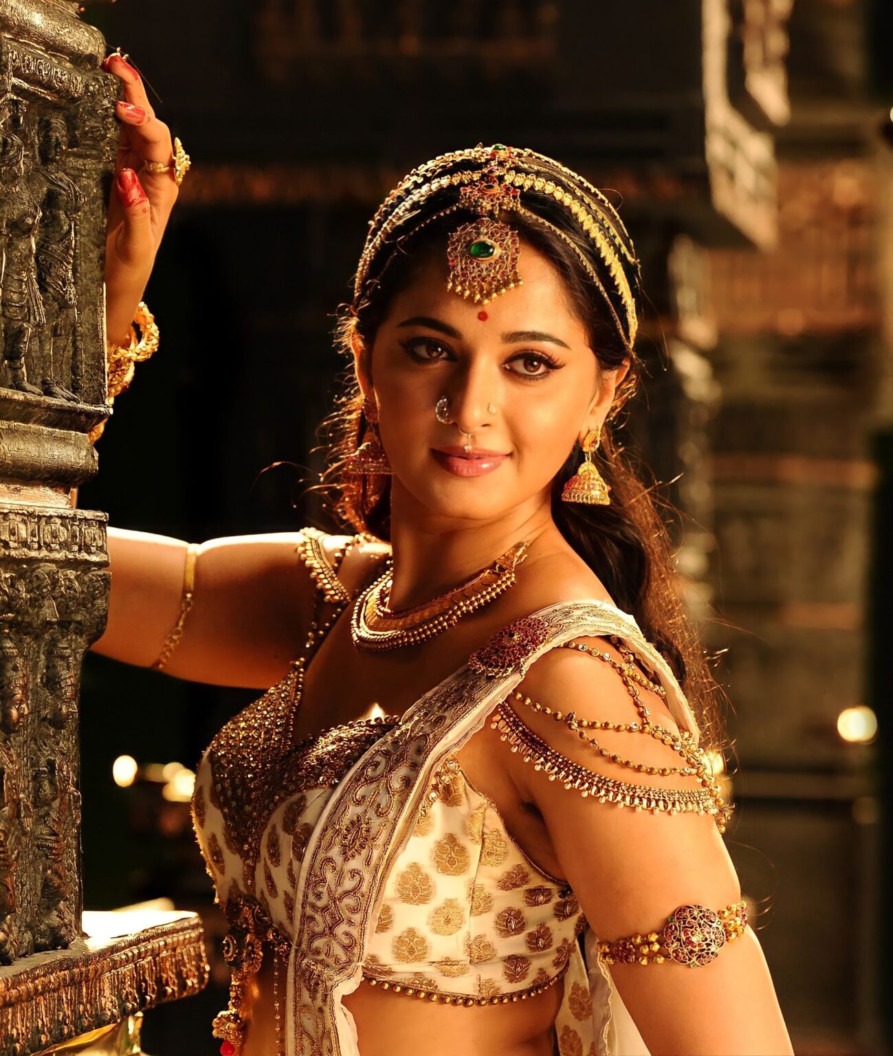 Anushka Shetty Age, Height, Husband, Movies, Wiki, Biography & More ...