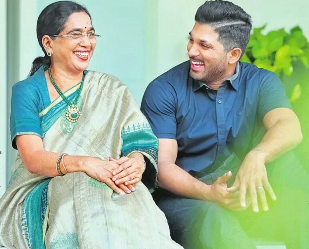 Allu Arjun with his Mother Nirmala