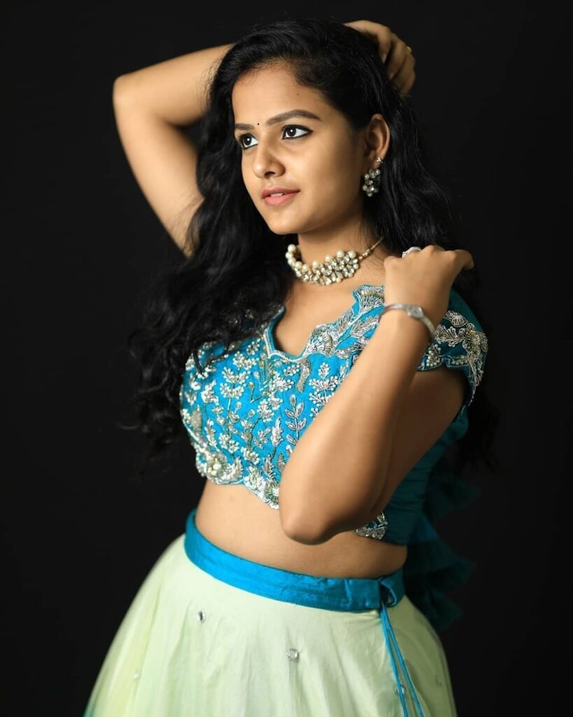 vaishnavi-chaitanya-wiki-age-husband-family-movies-web-series