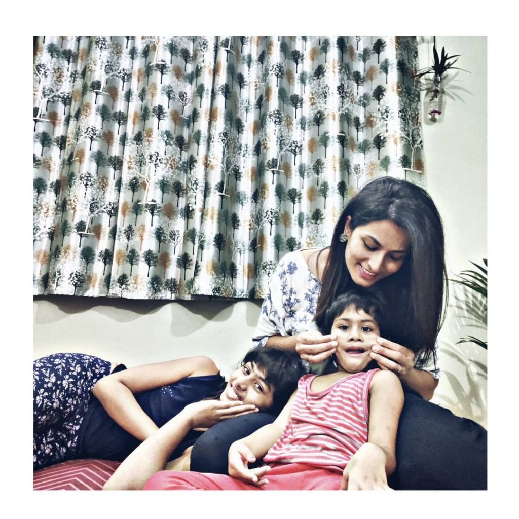 Pratyusha with her Daughters