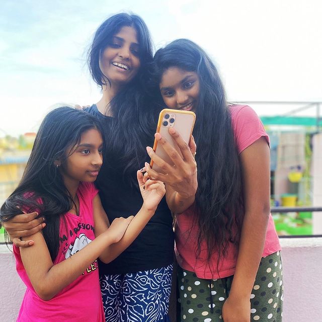 Karthika with her daughters