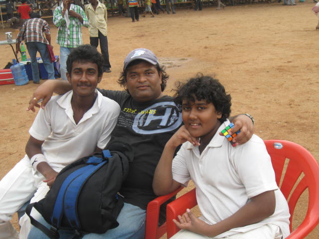 Santosh and Sangeeth on Golconda High School movie sets