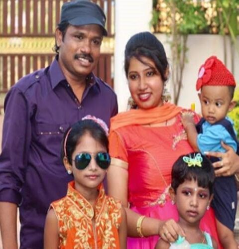 Madurai Muthu with his second wife Neethi and childrens
