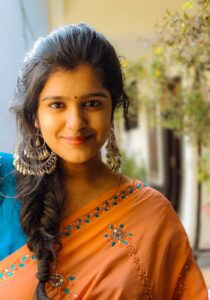 Singer Sahithi Chaganti Age, Height, Husband, Family, Songs, Biography ...