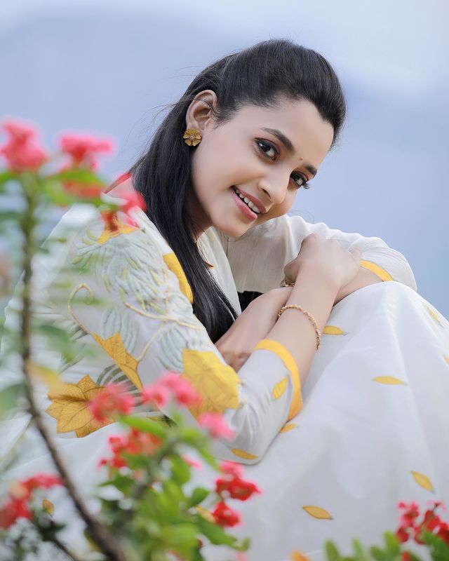 Actress Abarnathi