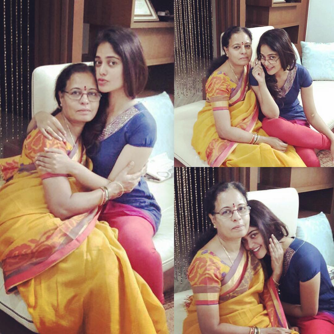 Bindu Madhavi with her Mother