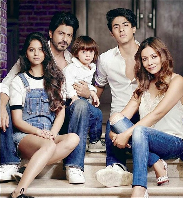 Suhana Khan with her Parents and Brothers