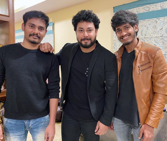 Tanish Alladi with his Brothers