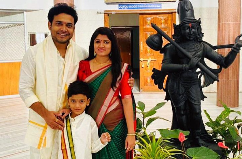 Srinu Boddupalli with his wife and Son