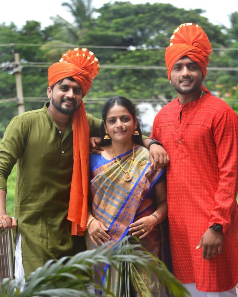 Actor Nikhil with his Mother and Brother