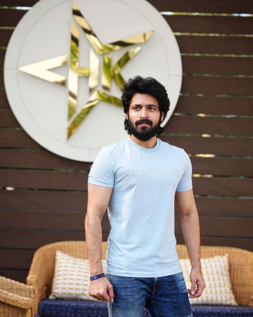 Harish Kalyan (Bigg Boss Tamil) Age, Height, Wife, Family, Biography ...