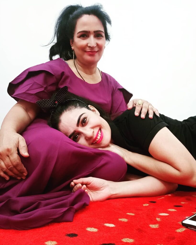 Sonia Kaur with her Mother