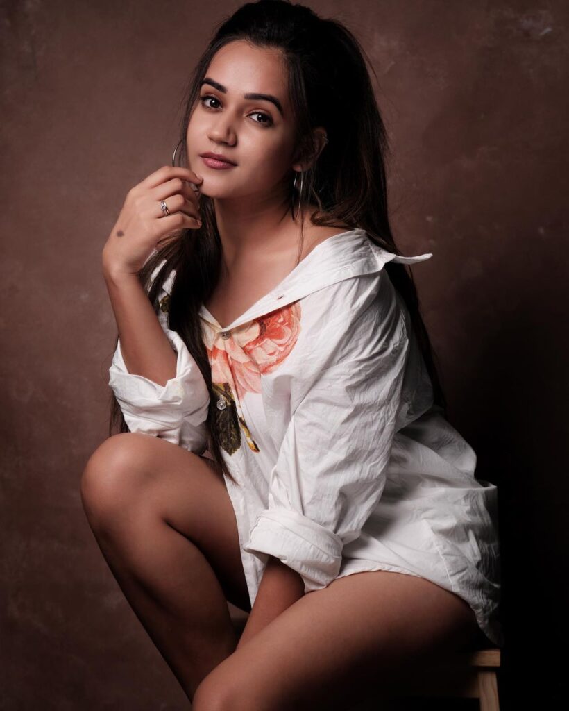 Shivani Mahi Age