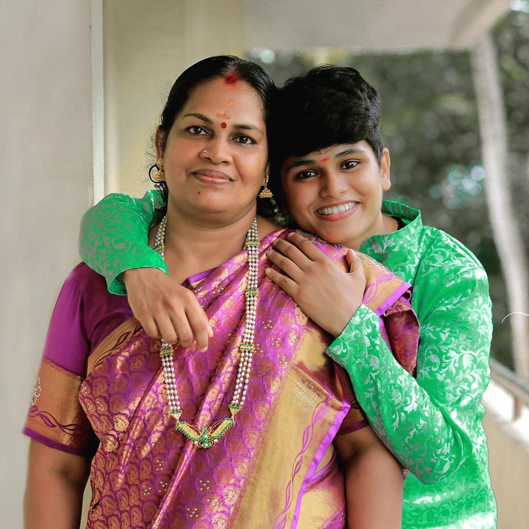 Anjuz Rosh with her Mother