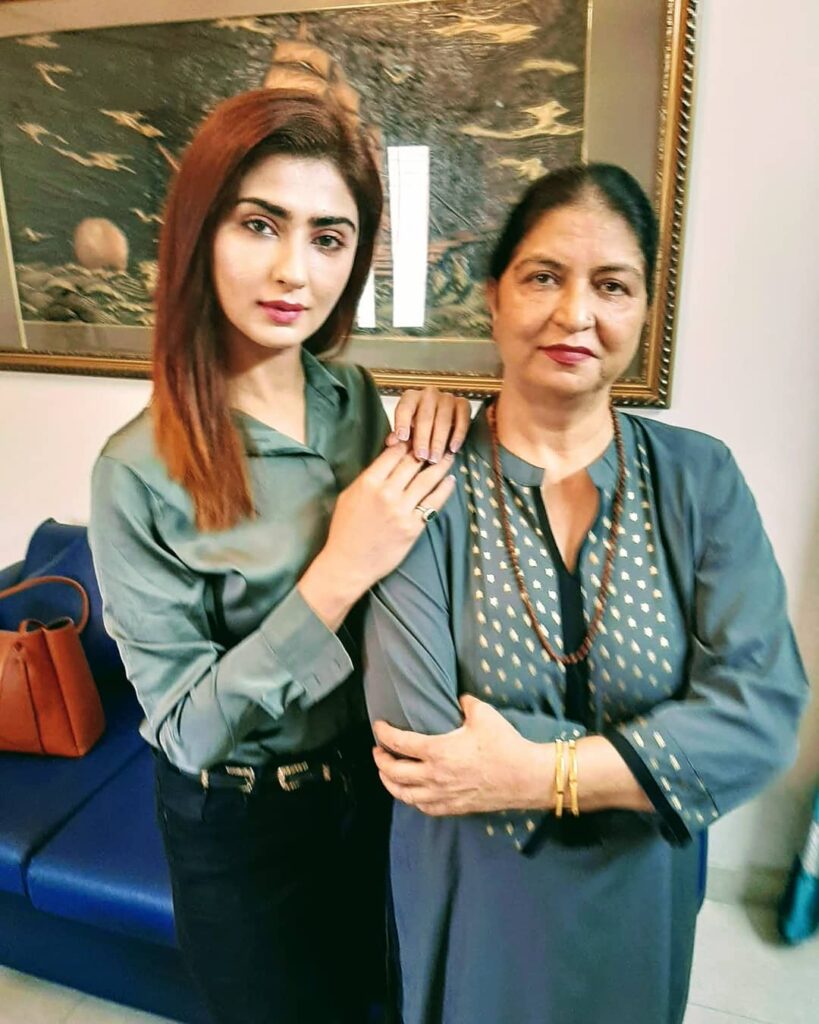 Nikita Sharma with her Mother