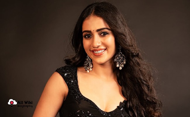 Sakshi Sagar Mhadolkar Images